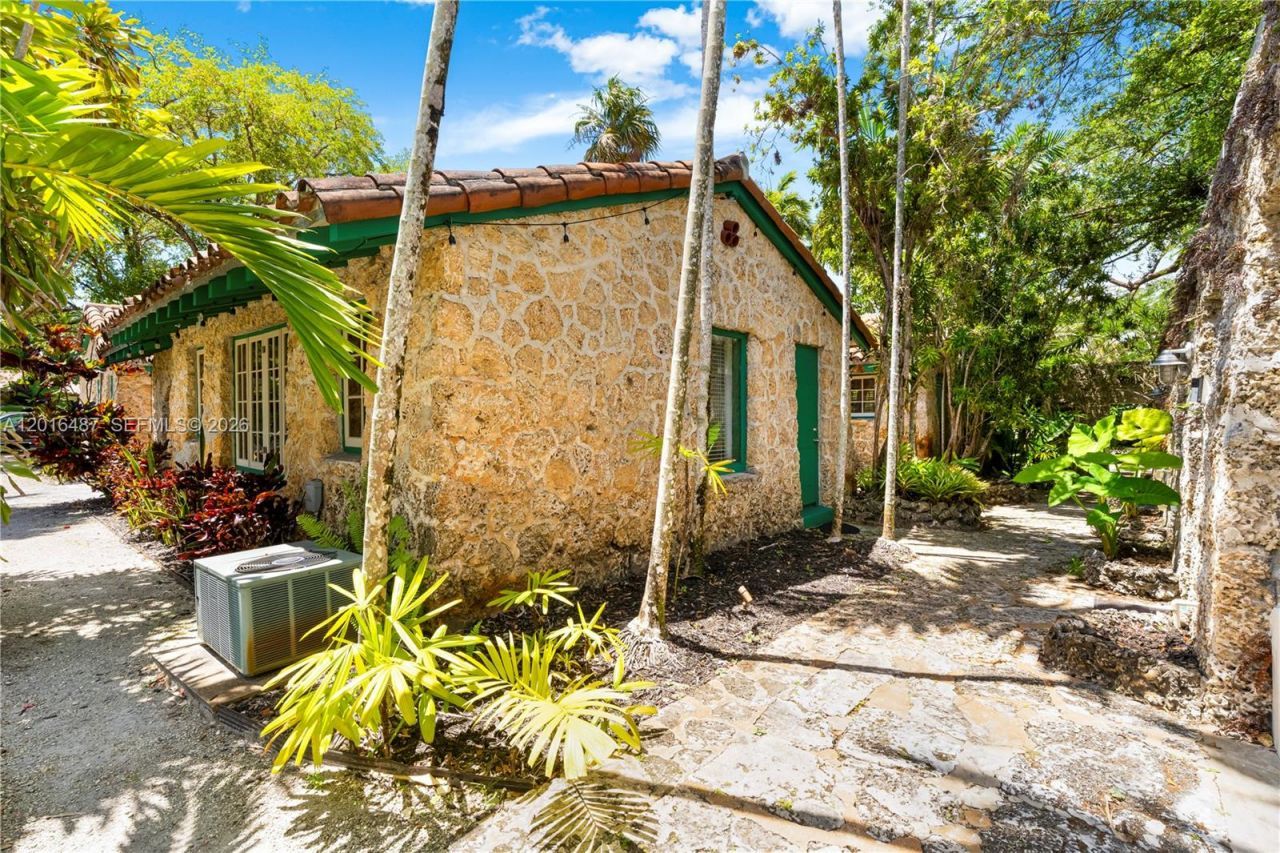1301 Milan Ave , Unit 3, Coral Gables, FL 33134 Photo