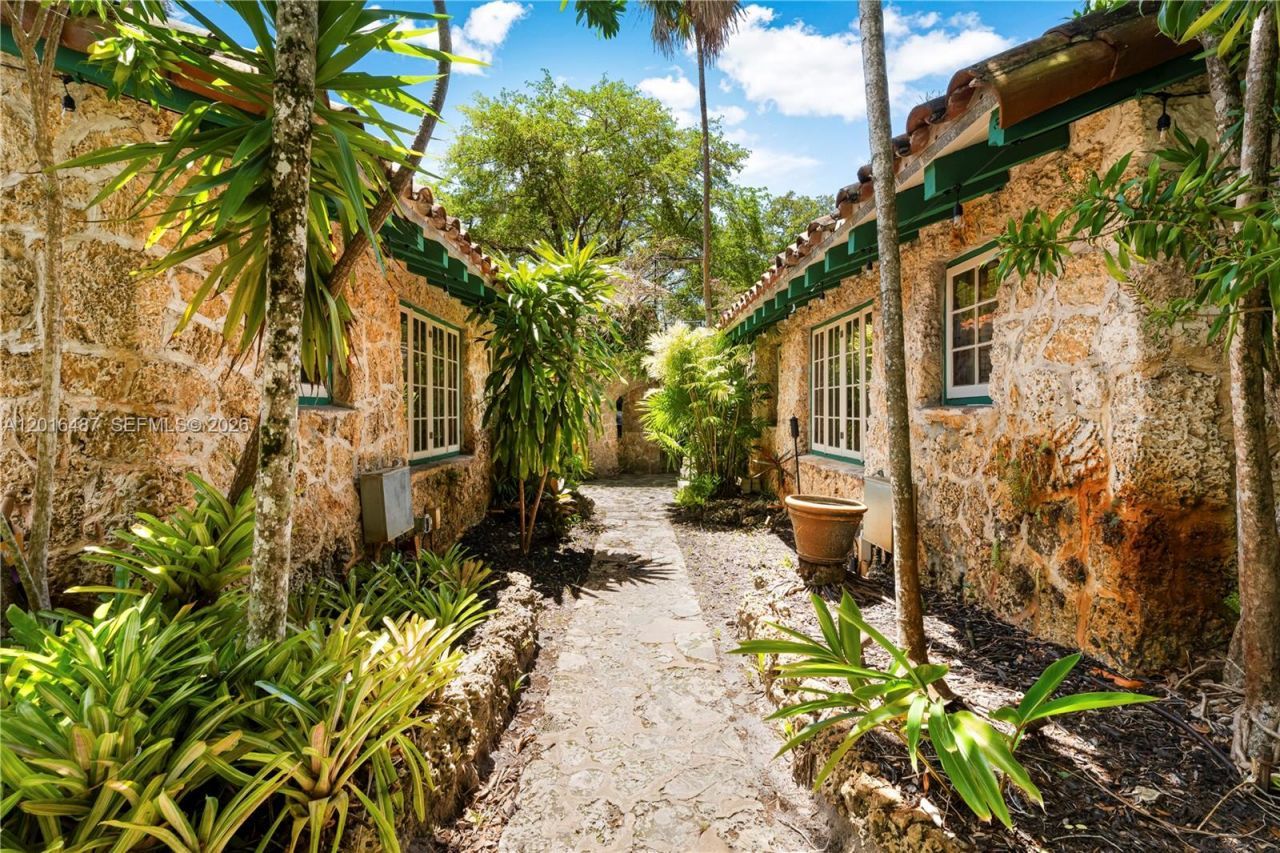1301 Milan Ave , Unit 3, Coral Gables, FL 33134 Photo