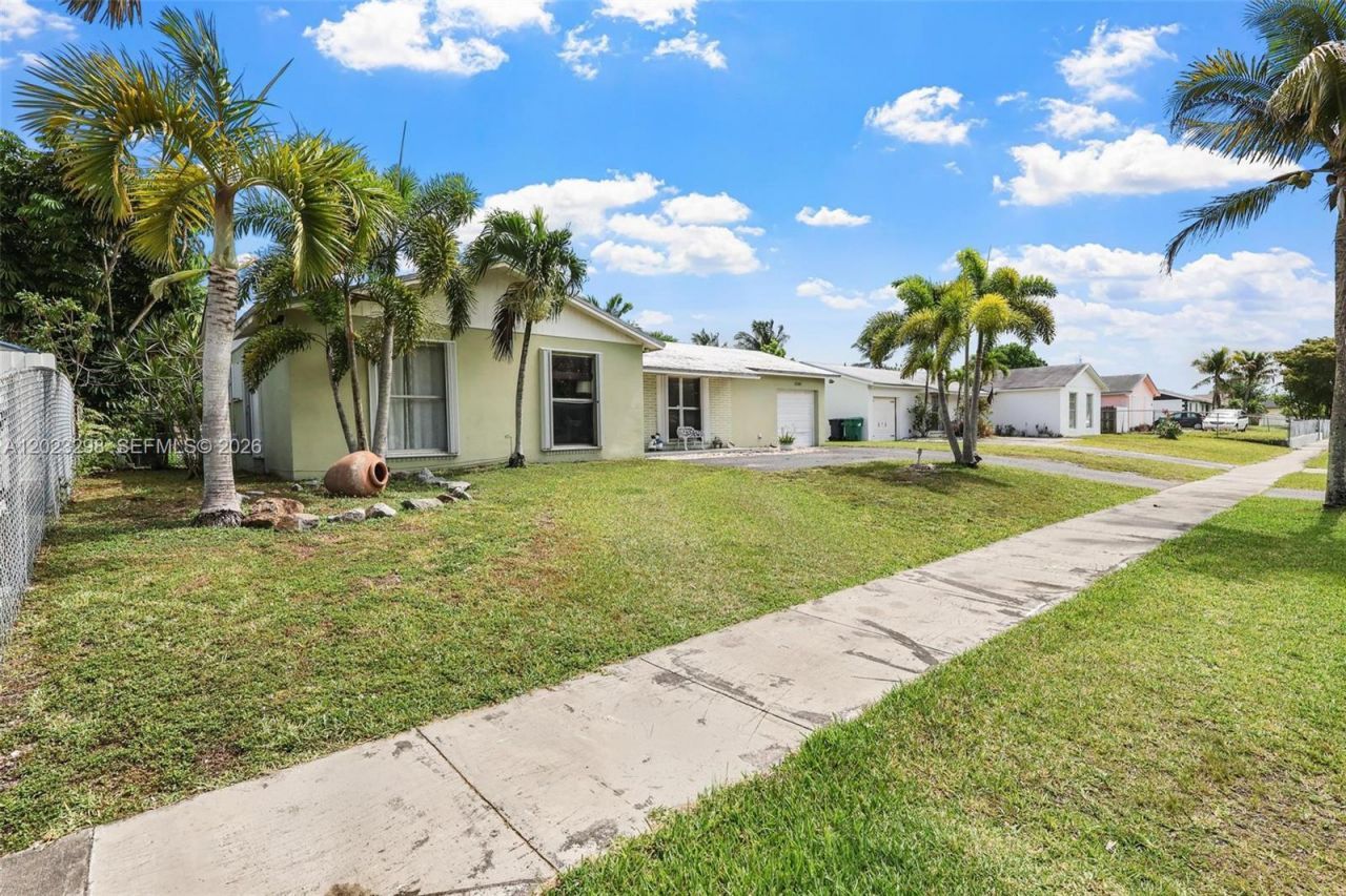 12381 SW 264th St , Homestead, FL 33032 Photo