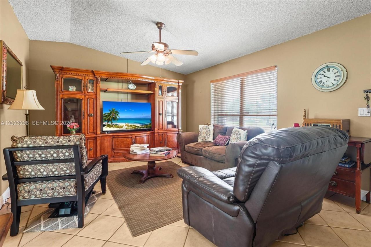 12381 SW 264th St , Homestead, FL 33032 Photo