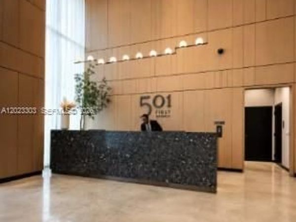 121 NE 5th St , Unit 3203, Miami, FL 33132