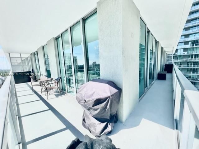 79 SW 12th St , Unit 1806, Miami, FL 33130 Photo