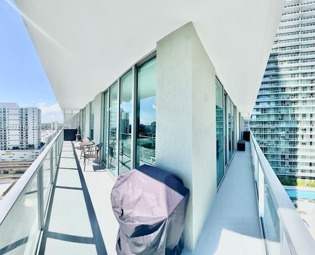 79 SW 12th St , Unit 1806, Miami, FL 33130 Photo