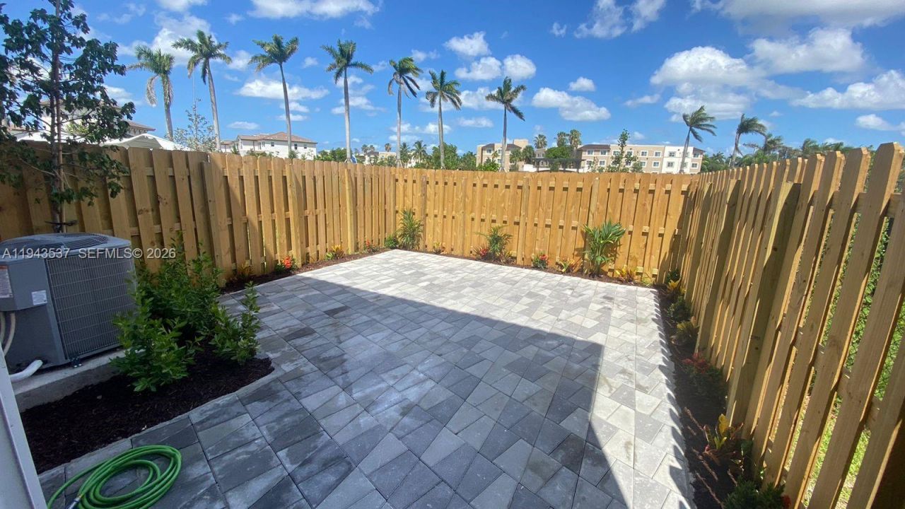 12075 NW 24th Ct , Miami, FL 33167 Photo