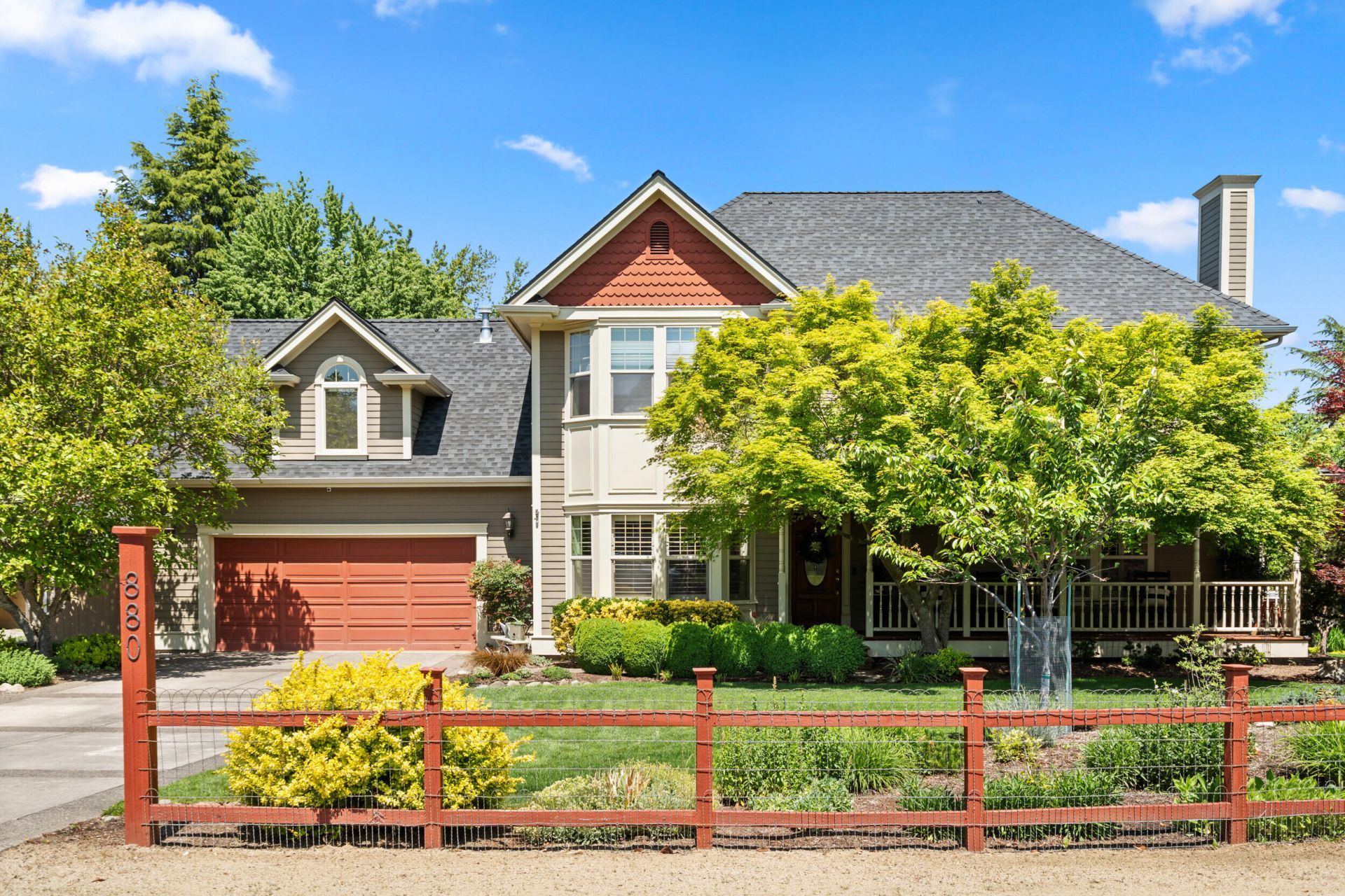 880 Singler Lane, Jacksonville, OR 97530 Main Photo