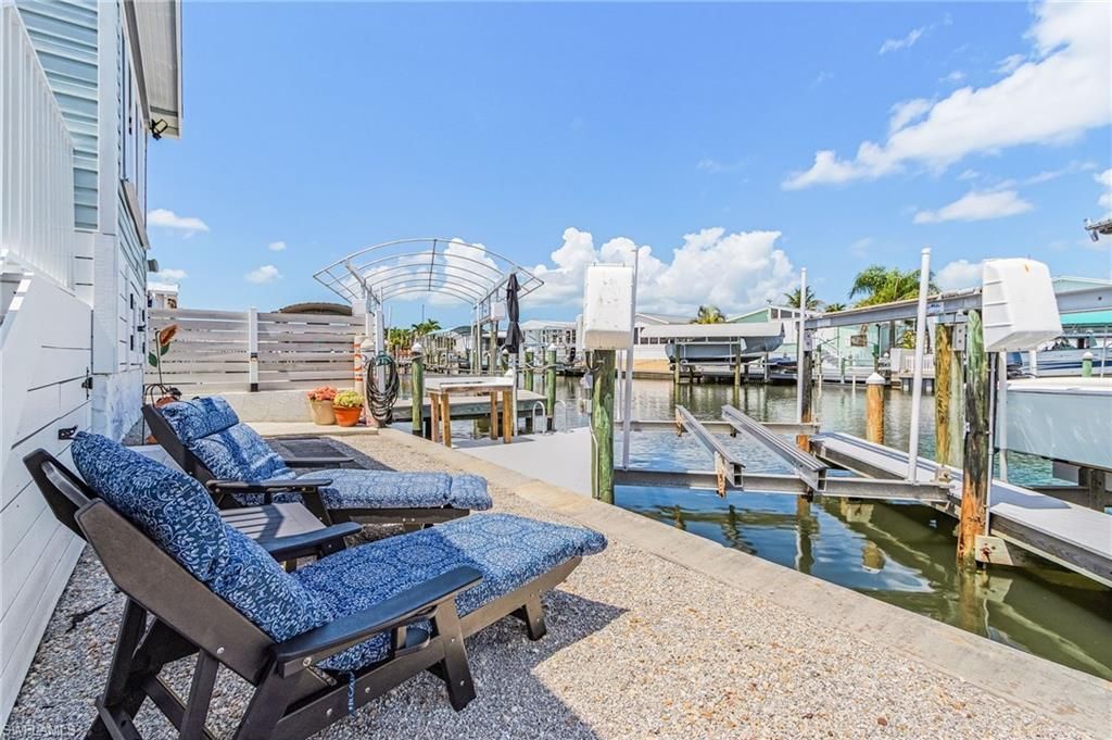 3019 Bowsprit Ln, Saint James City, FL 33956 Photo