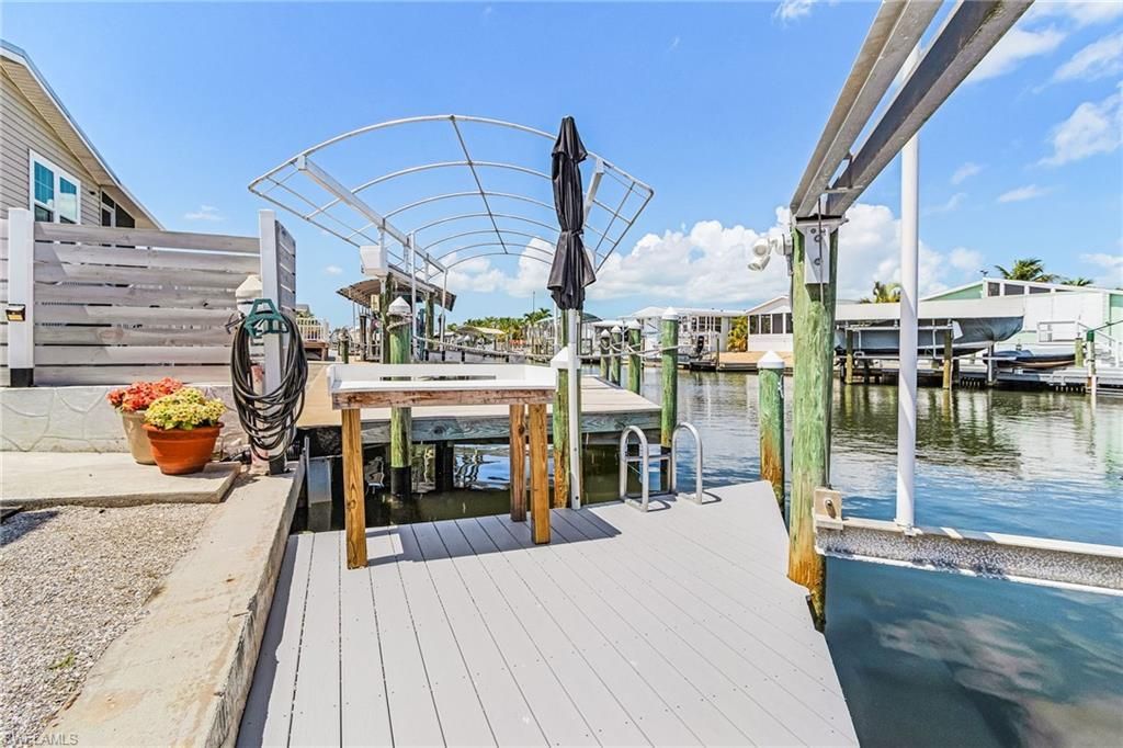 3019 Bowsprit Ln, Saint James City, FL 33956 Photo