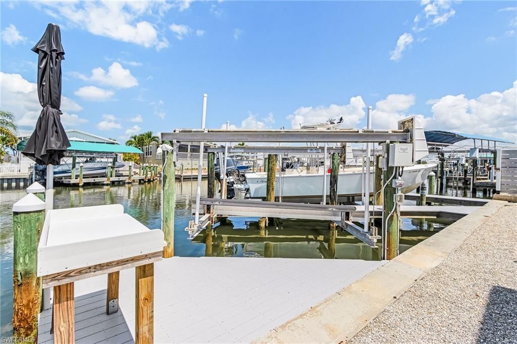 3019 Bowsprit Ln, Saint James City, FL 33956 Photo