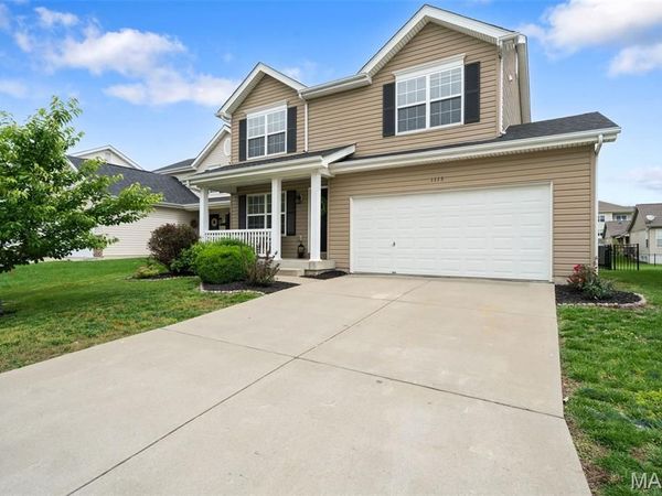 1113 Centre Lake Drive, St Peters, MO 63376