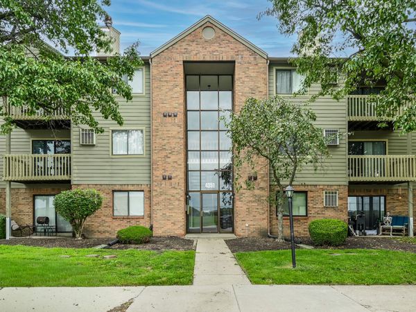 4351 Village Parkway Circle W, Unit 7, Indianapolis, IN 46254