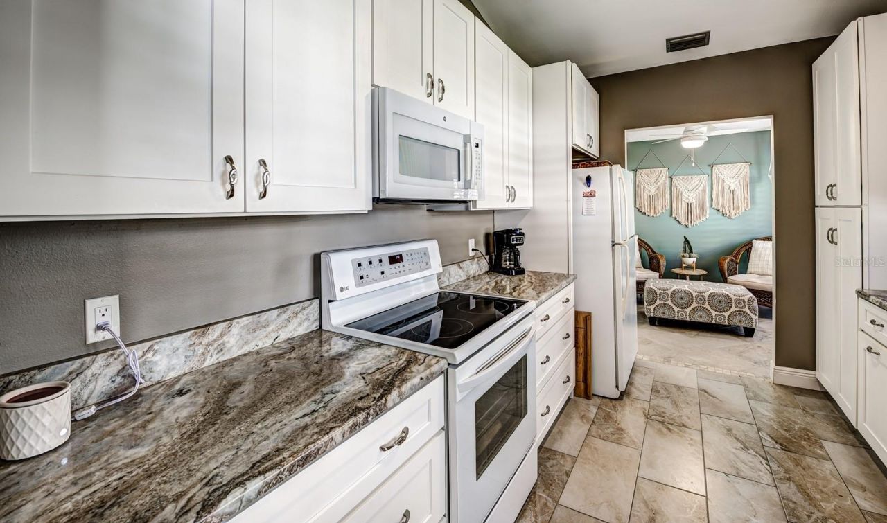 130 Southampton Place, Unit 360, Venice, FL 34293 Photo