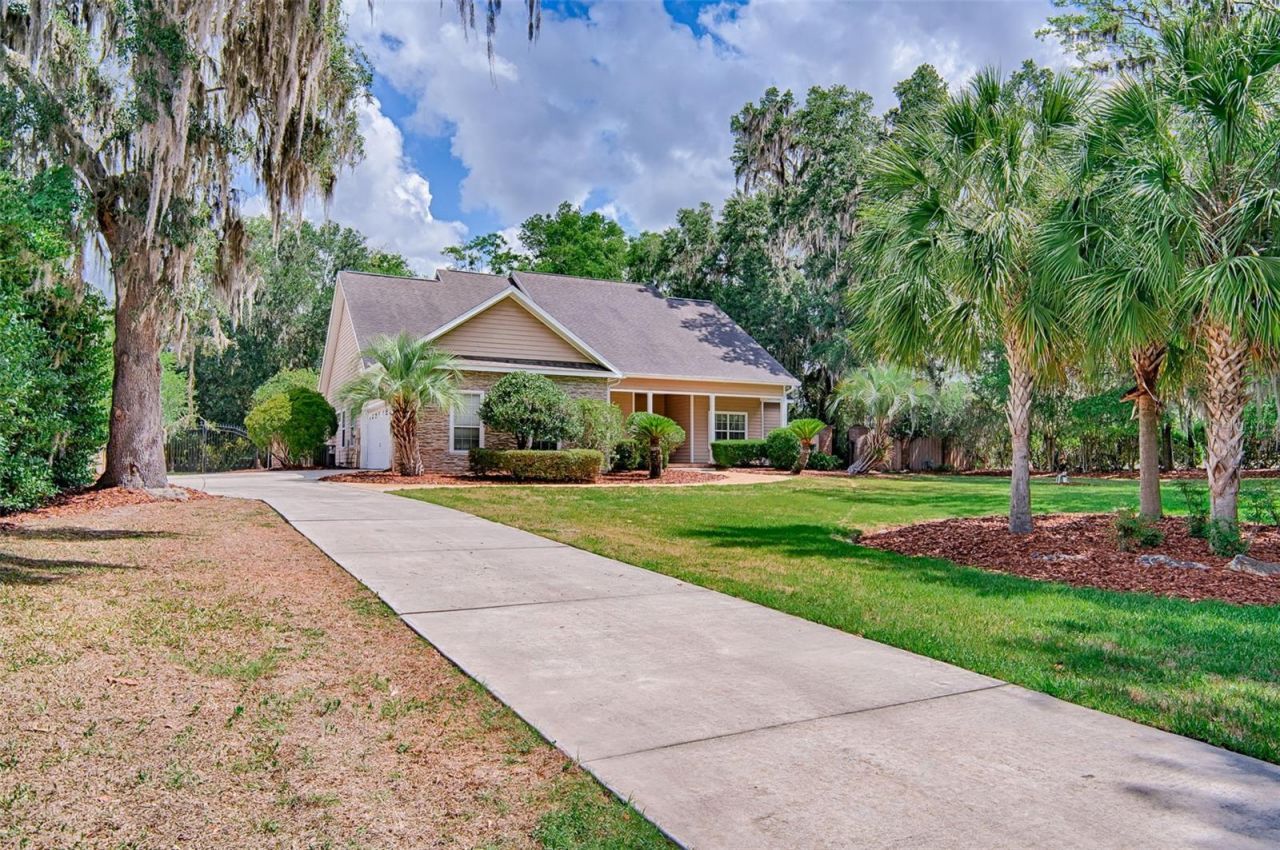 12208 SW 9th Avenue , Newberry, FL 32669 Photo