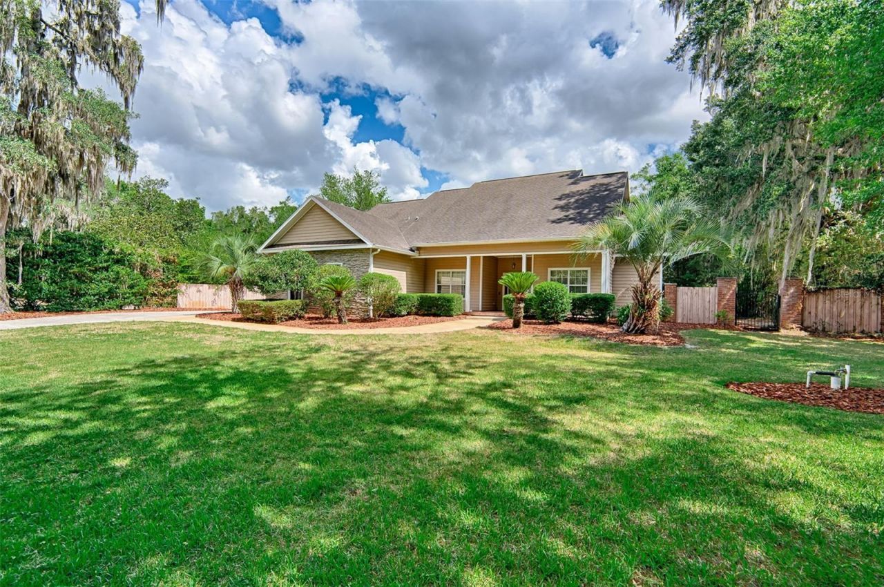 12208 SW 9th Avenue , Newberry, FL 32669 Photo
