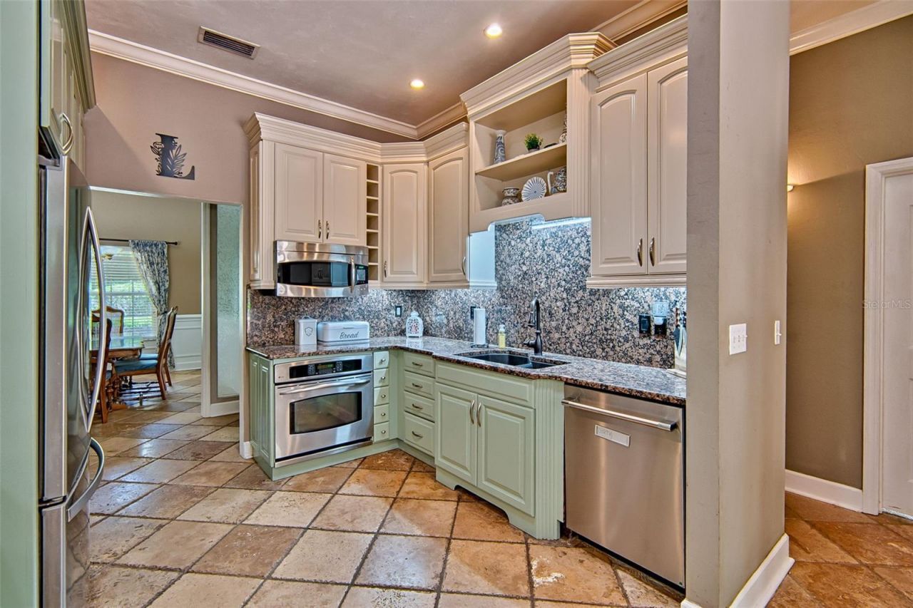 12208 SW 9th Avenue , Newberry, FL 32669 Photo