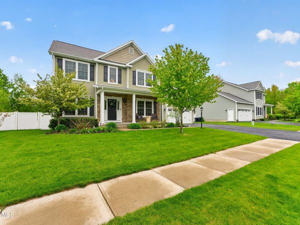 4 Fenlon Lane, Malta, NY 12020