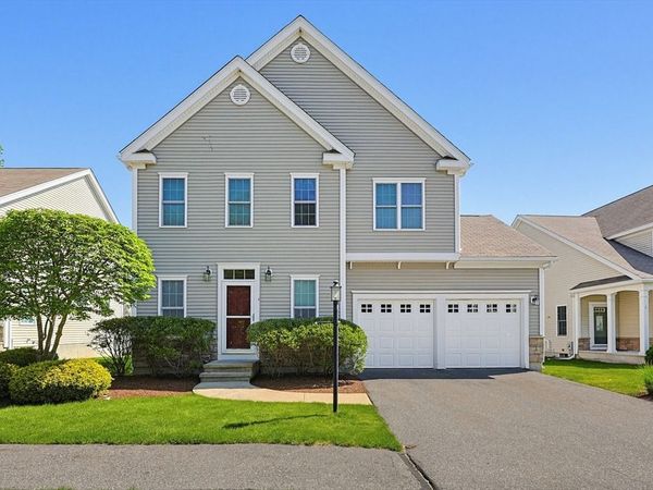 4 Daisy Lane, Unit 4, Raynham, MA 02767