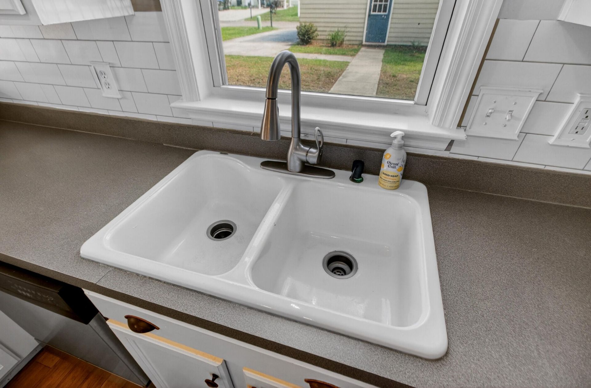 216 Trillium Avenue Photo 13