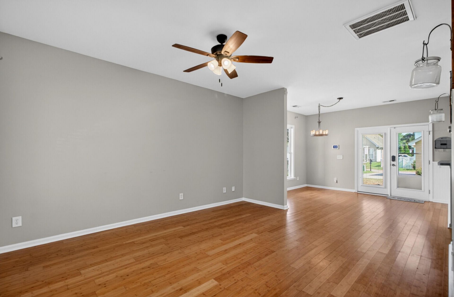 216 Trillium Avenue Photo 5