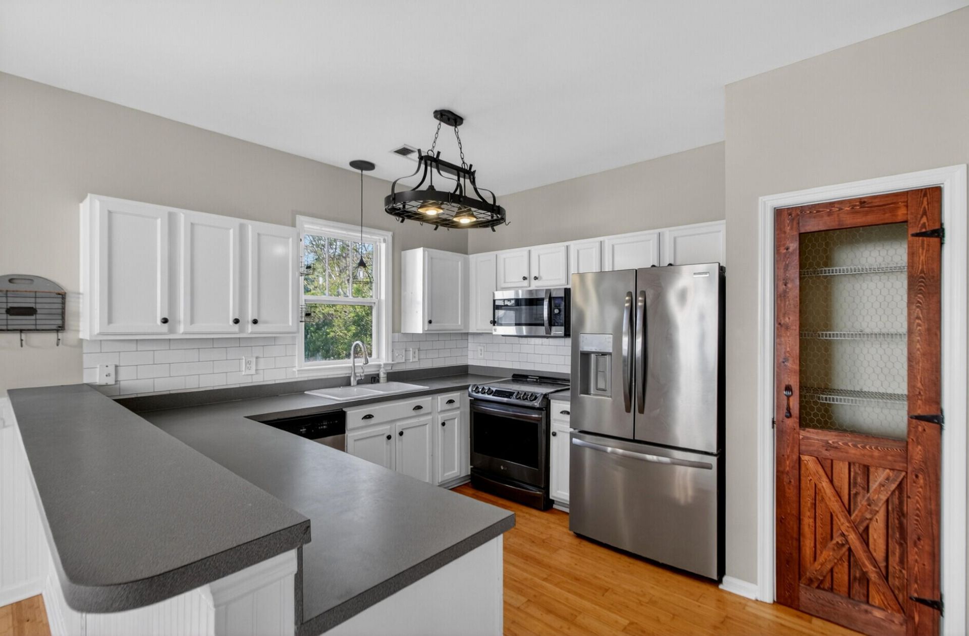 216 Trillium Avenue Photo 9