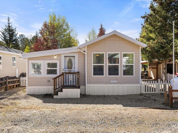 33/35 A Street, Cascade, ID 83611