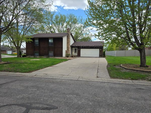 7965 75th Street S, Cottage Grove, MN 55016