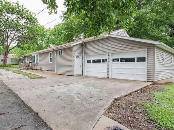 218 Century Street, Windsor, MO 65360