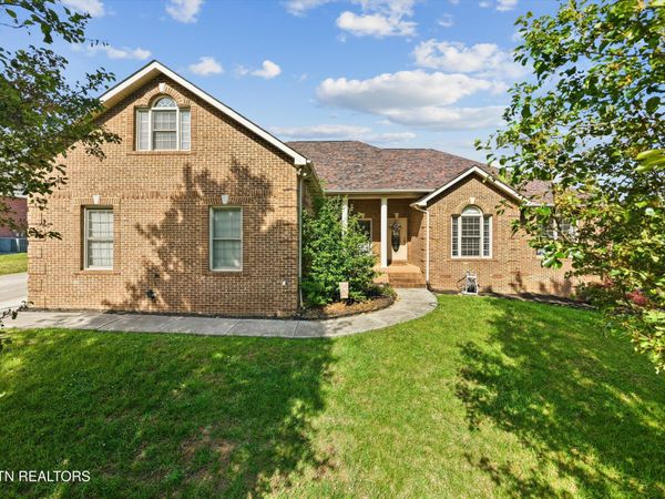 8131 Leclay Drive, Knoxville, TN 37938