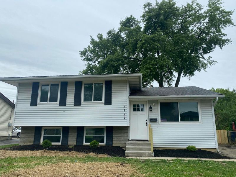 2127 Shawbury Court E, Columbus, OH 43229 Photo 1