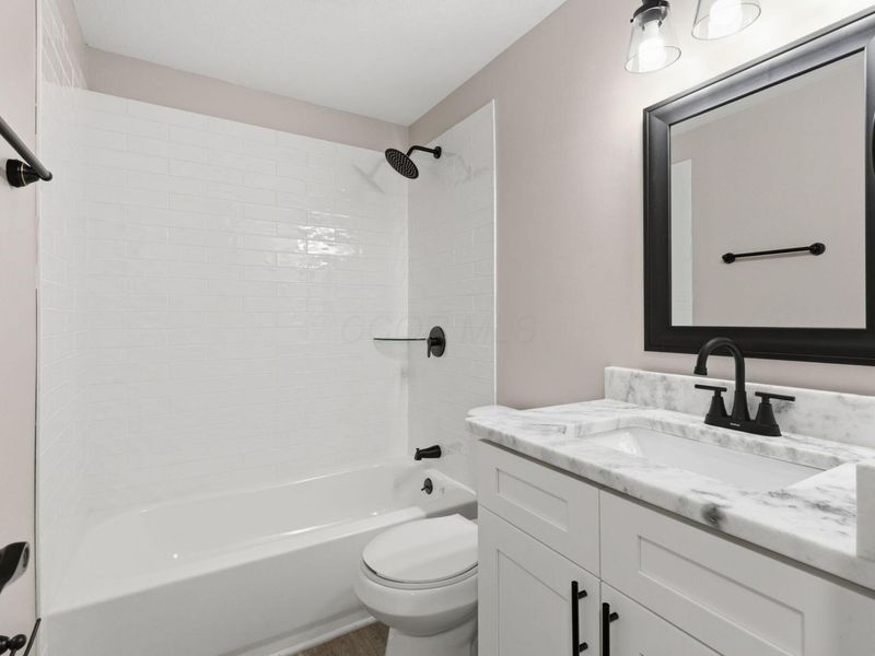 2127 Shawbury Court E, Columbus, OH 43229 Photo 10
