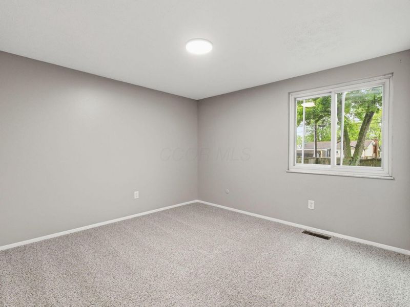 2127 Shawbury Court E, Columbus, OH 43229 Photo 11