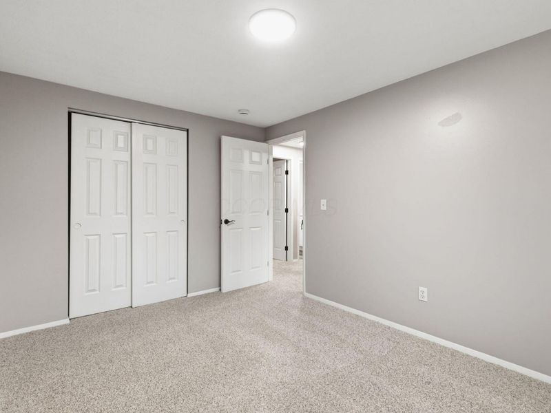 2127 Shawbury Court E, Columbus, OH 43229 Photo 14