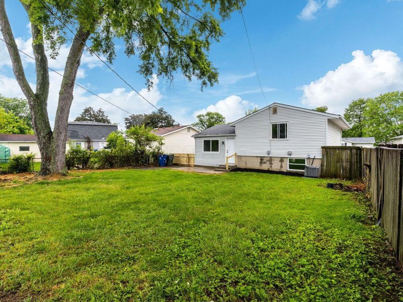 2127 Shawbury Court E, Columbus, OH 43229 Photo 24