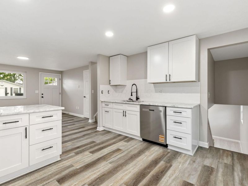 2127 Shawbury Court E, Columbus, OH 43229 Photo 8