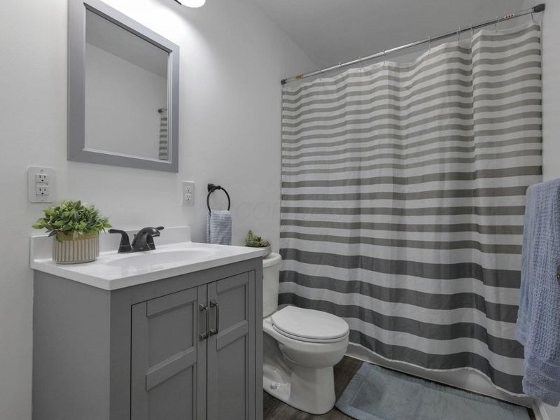 1010 E Locust Street , Lancaster, OH 43130 Photo 21