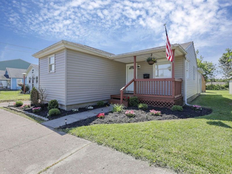 1010 E Locust Street , Lancaster, OH 43130 Photo 4