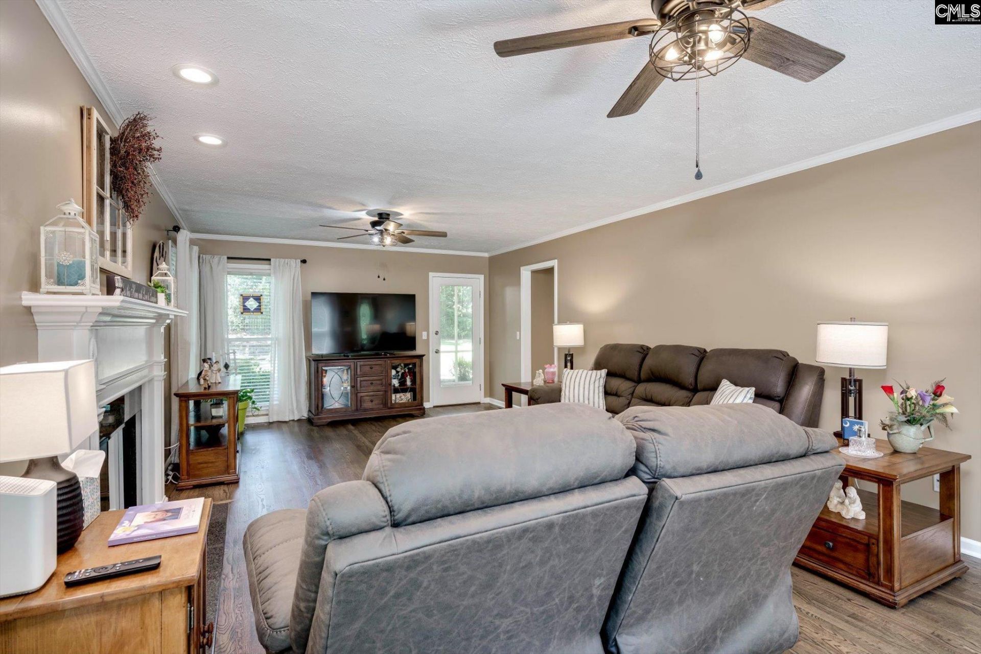 288 Cheltenham Drive  Photo 8