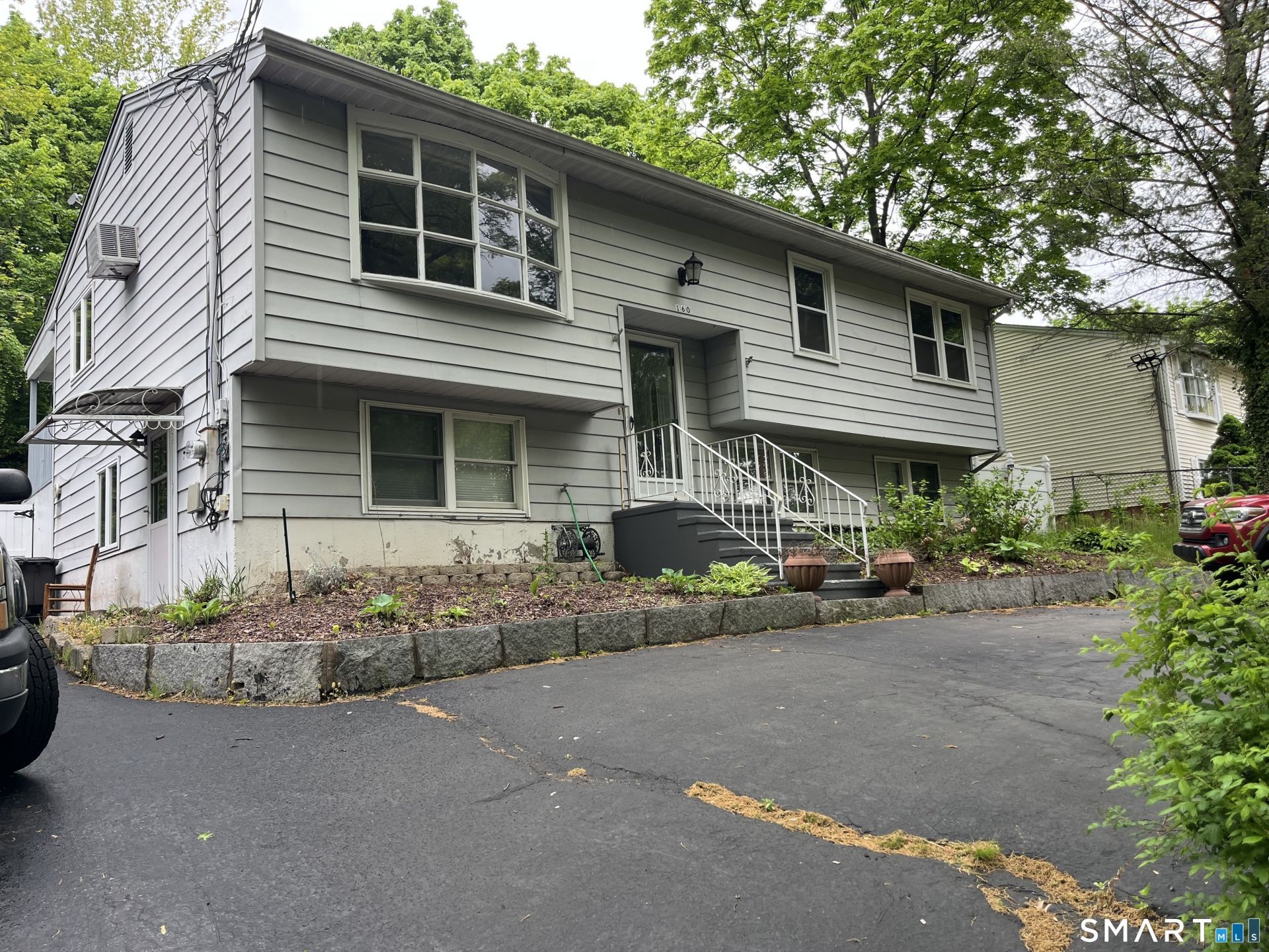160 Russell, New Haven, CT 06513 Main Photo