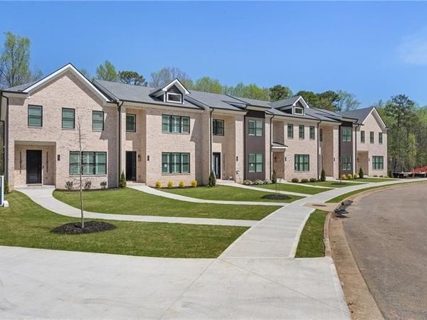 189 Brush Creek Court , Stockbridge, GA 30281