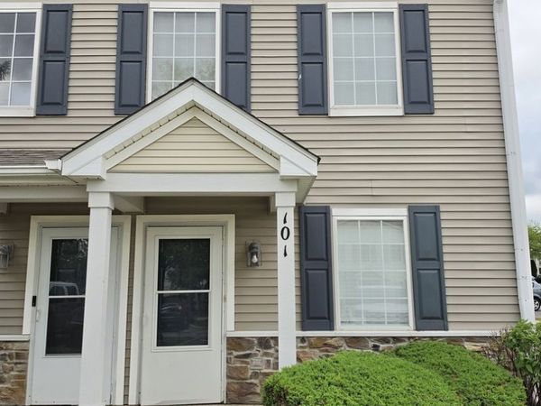 101 Silverstone Drive , Unit 101, Carpentersville, IL 60110