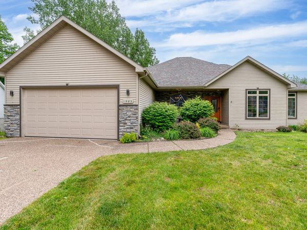 1585 DEER WOOD Drive , Bettendorf, IA 52722