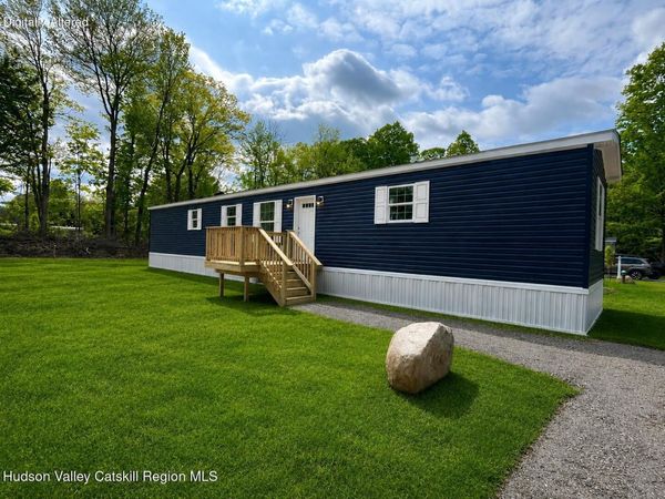 15 Oak Way, Stephentown, NY 12169