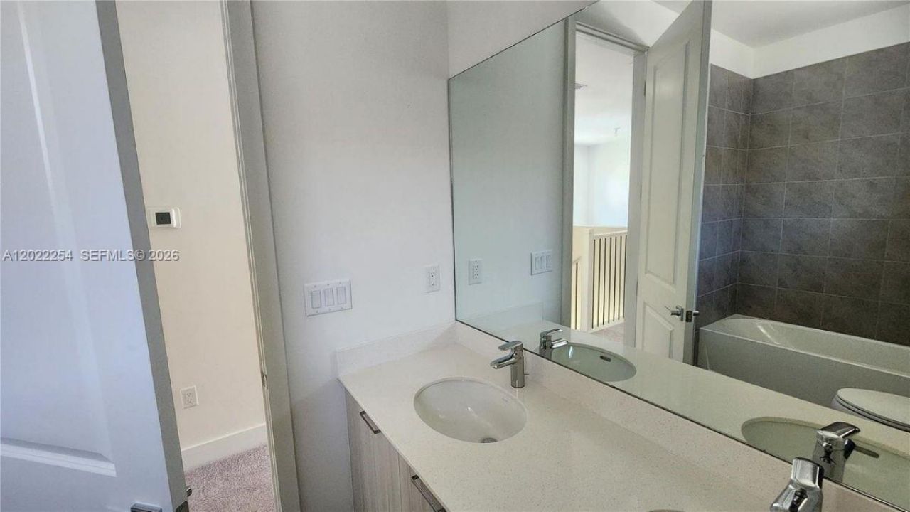 8119 NW 42nd St , Unit 8119, Doral, FL 33166 Photo