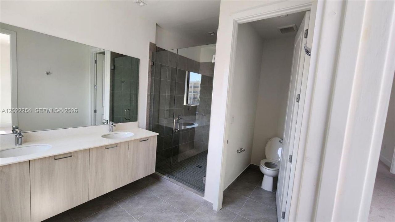 8119 NW 42nd St , Unit 8119, Doral, FL 33166 Photo