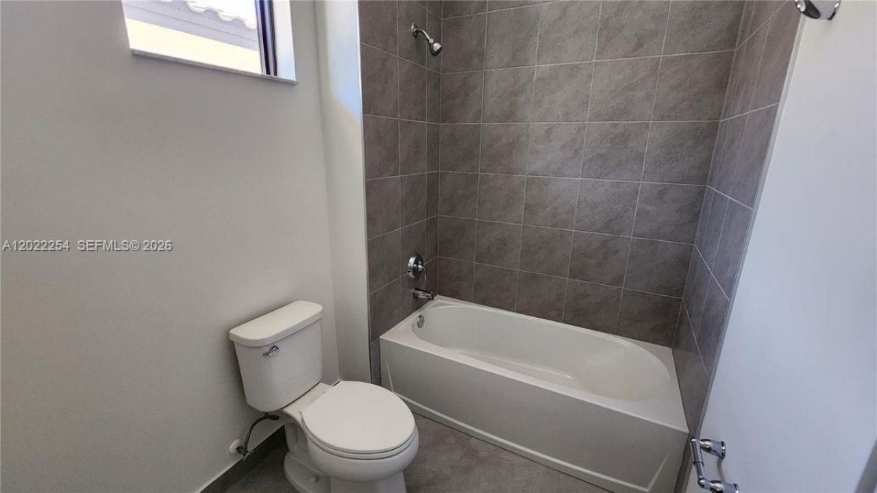 8119 NW 42nd St , Unit 8119, Doral, FL 33166 Photo