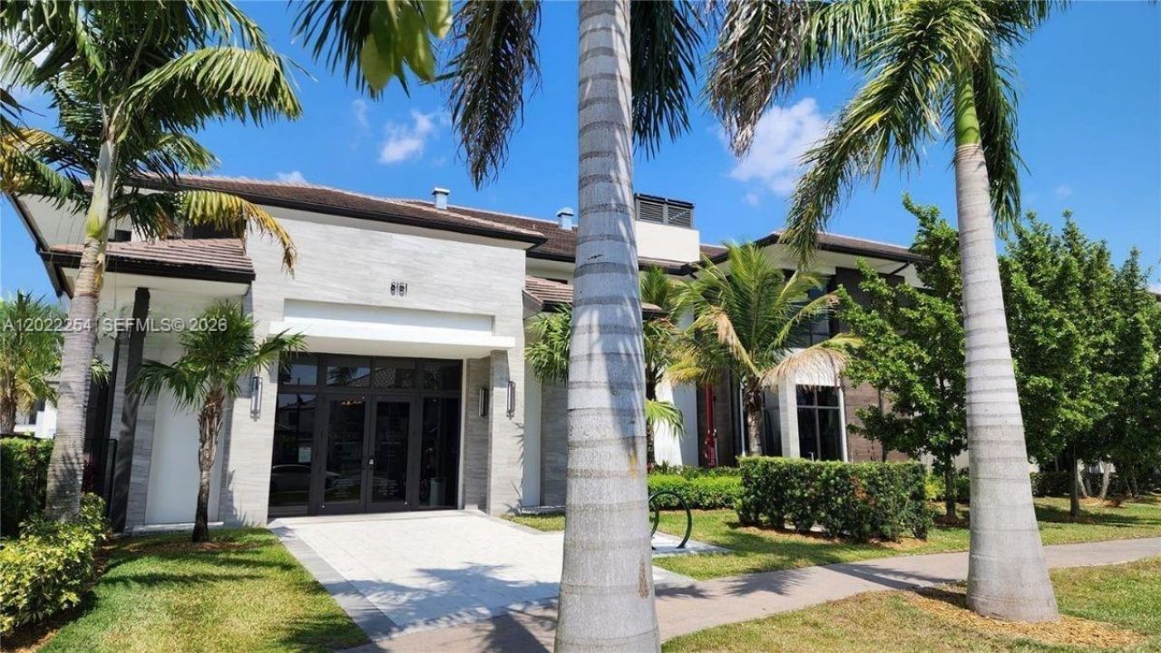 8119 NW 42nd St , Unit 8119, Doral, FL 33166 Photo