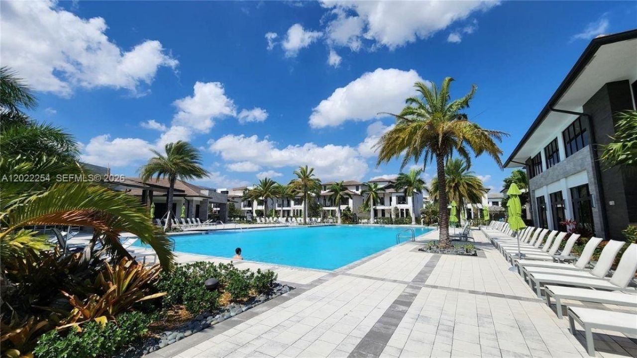 8119 NW 42nd St , Unit 8119, Doral, FL 33166 Photo