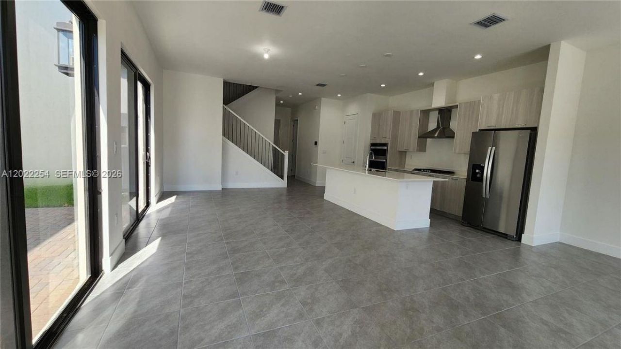 8119 NW 42nd St , Unit 8119, Doral, FL 33166 Photo