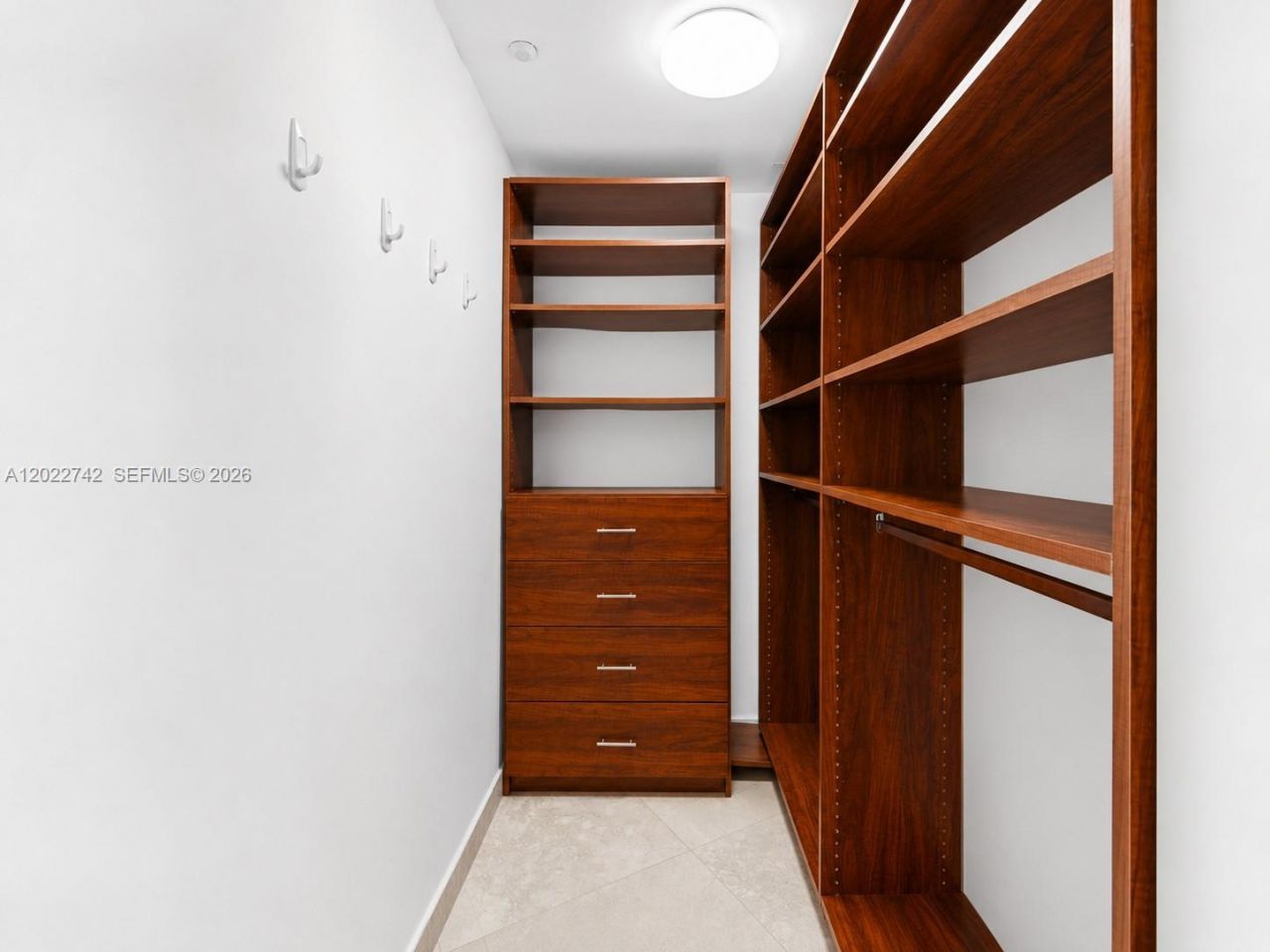 400 Alton Rd, Unit 907, Miami Beach, FL 33139 Photo
