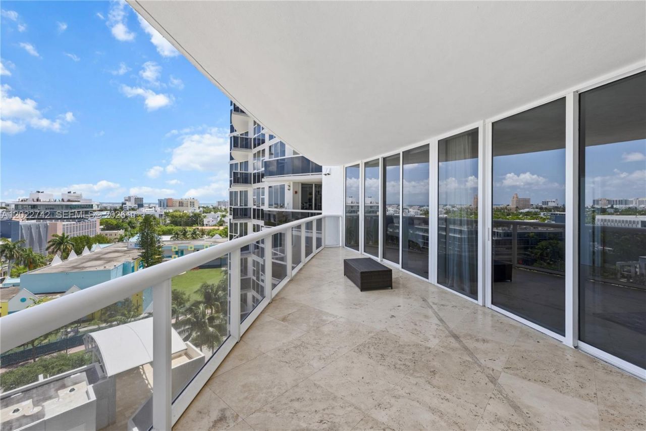 400 Alton Rd, Unit 907, Miami Beach, FL 33139 Photo