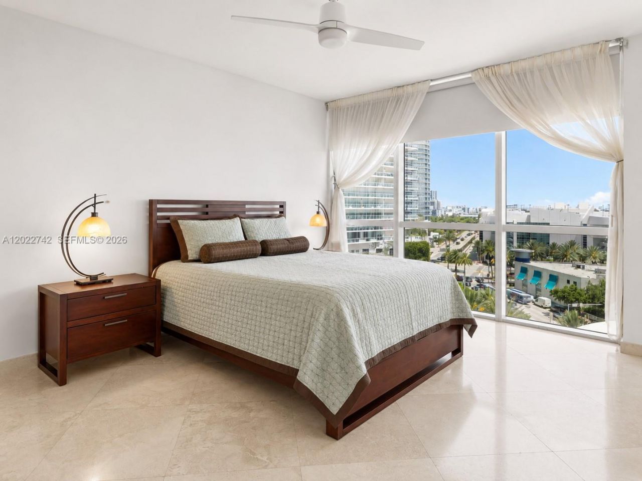 400 Alton Rd, Unit 907, Miami Beach, FL 33139 Photo